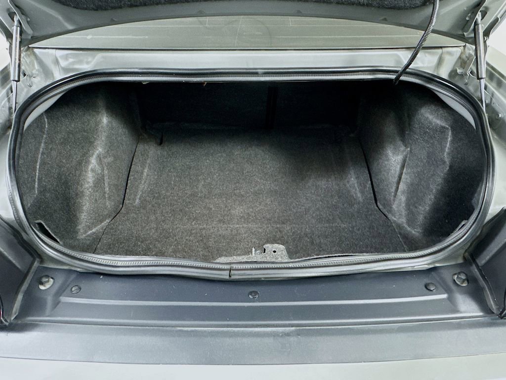 Used 2017 Dodge Challenger R/T RWD image 23