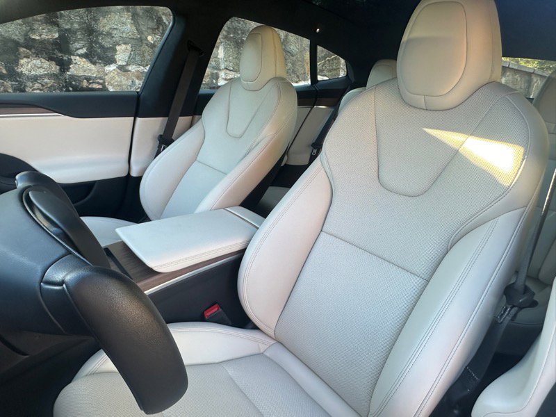 Used 2022 Tesla Model S AWD image 26