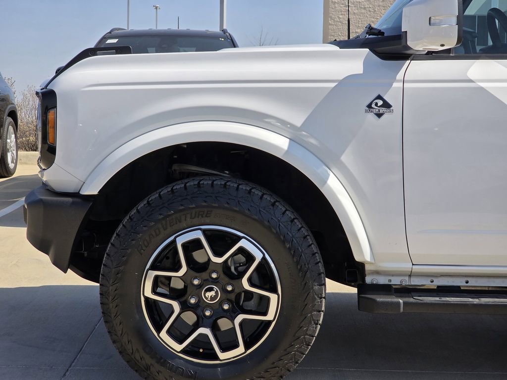 Used 2023 Ford Bronco Outer Banks image 5