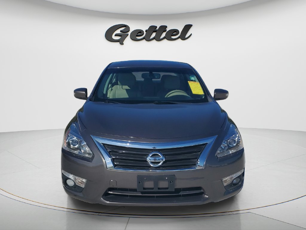 Used 2015 Nissan Altima 2.5 SL w/ Technology Package FWD image 2