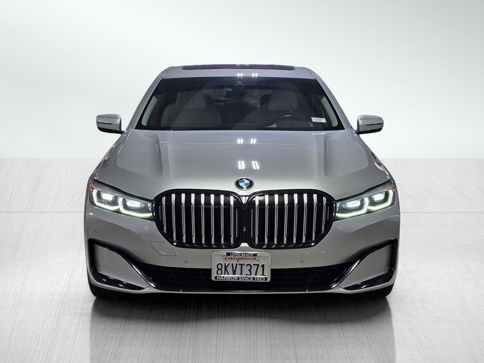 Used 2020 BMW 745e xDrive image 2