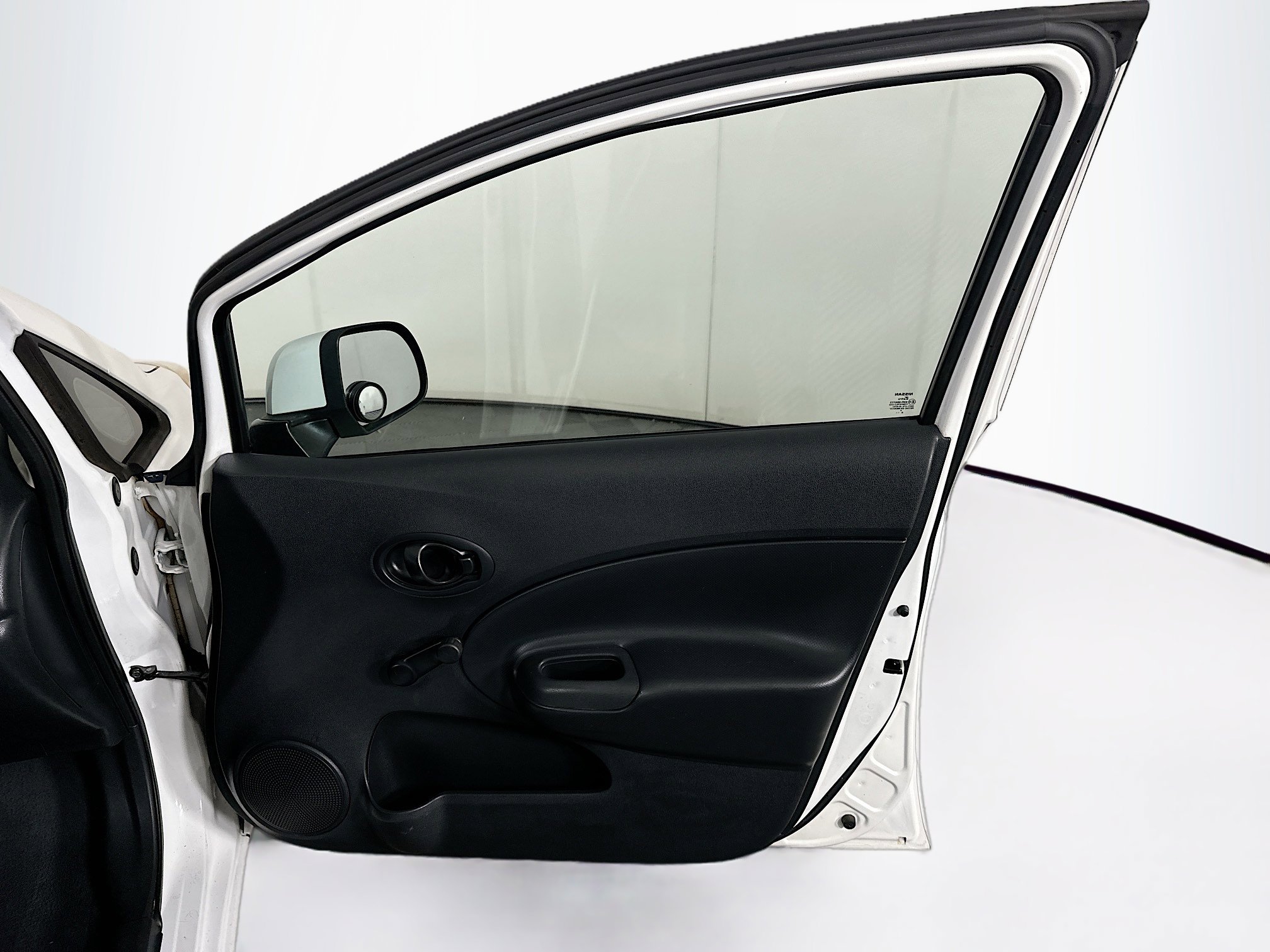 Used 2014 Nissan Versa Note S FWD image 28