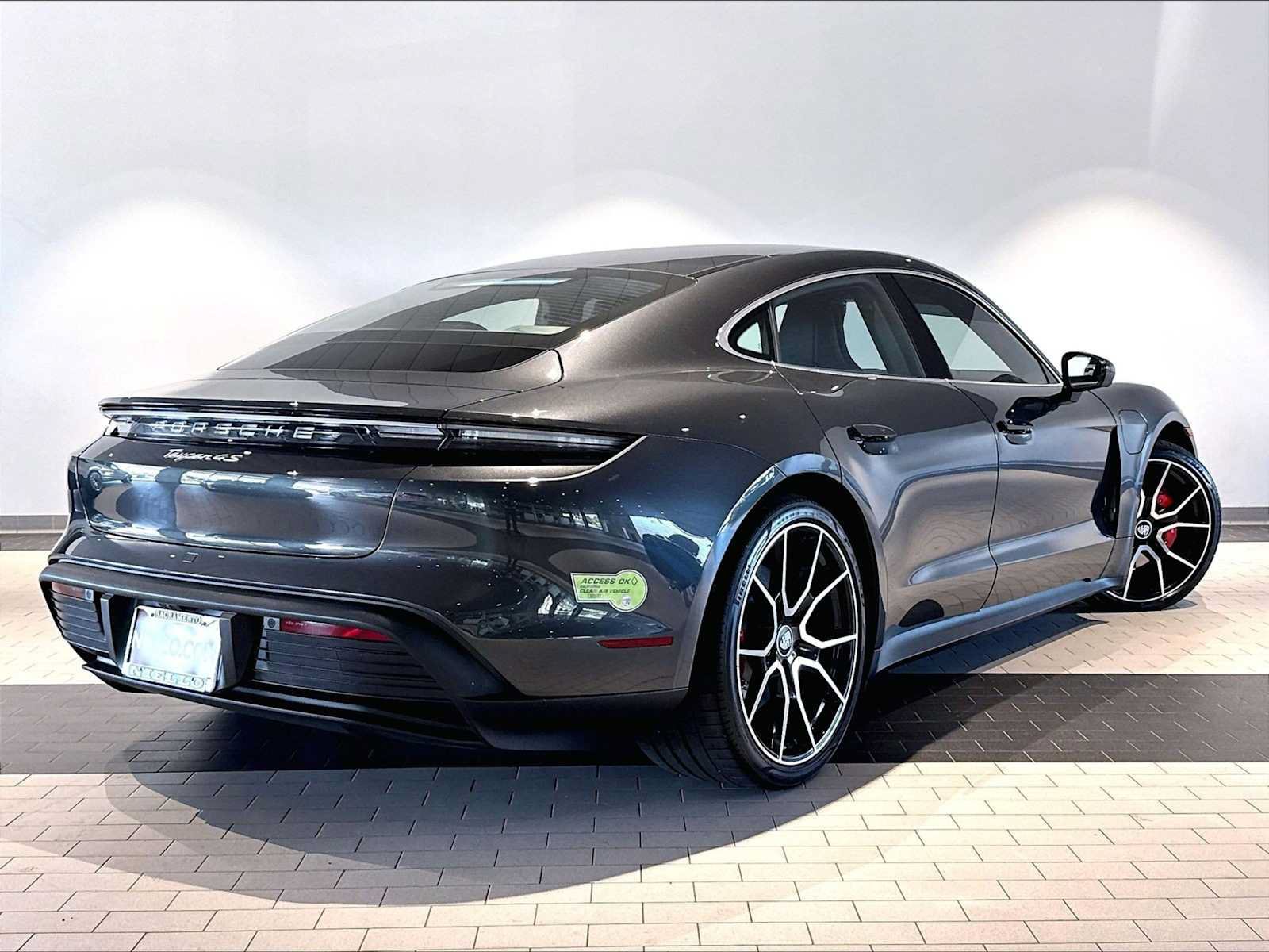 Used 2023 Porsche Taycan 4S AWD/4WD image 10