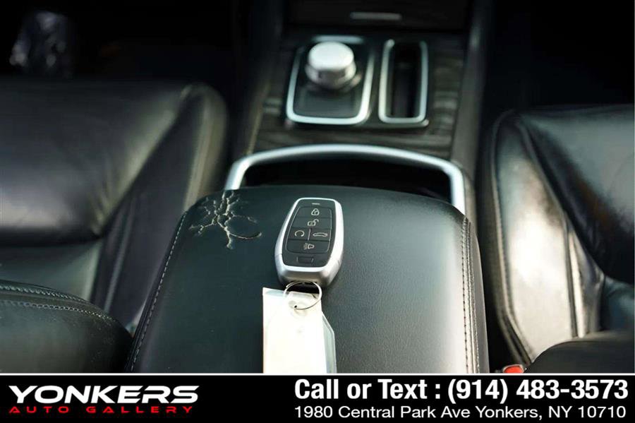 Used 2021 Chrysler 300 Touring L image 41