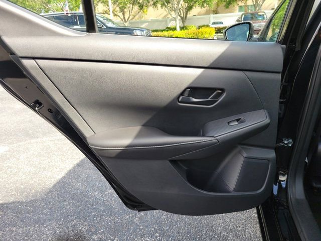 Used 2025 Nissan Sentra SV image 8