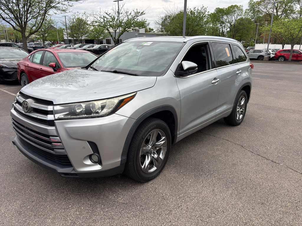 Used 2018 Toyota Highlander Limited Platinum image 2