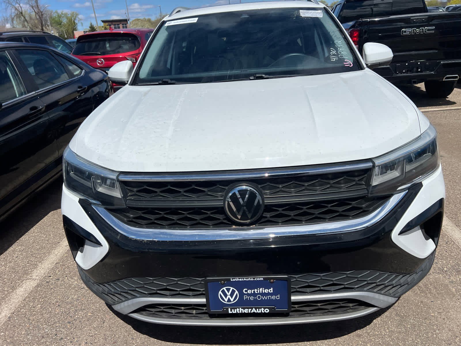 Used 2023 Volkswagen Taos SE w/ Panoramic Sunroof Package AWD/4WD image 2