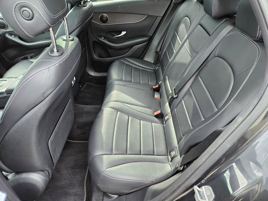 Used 2020 Mercedes-Benz GLC 300 4MATIC image 15