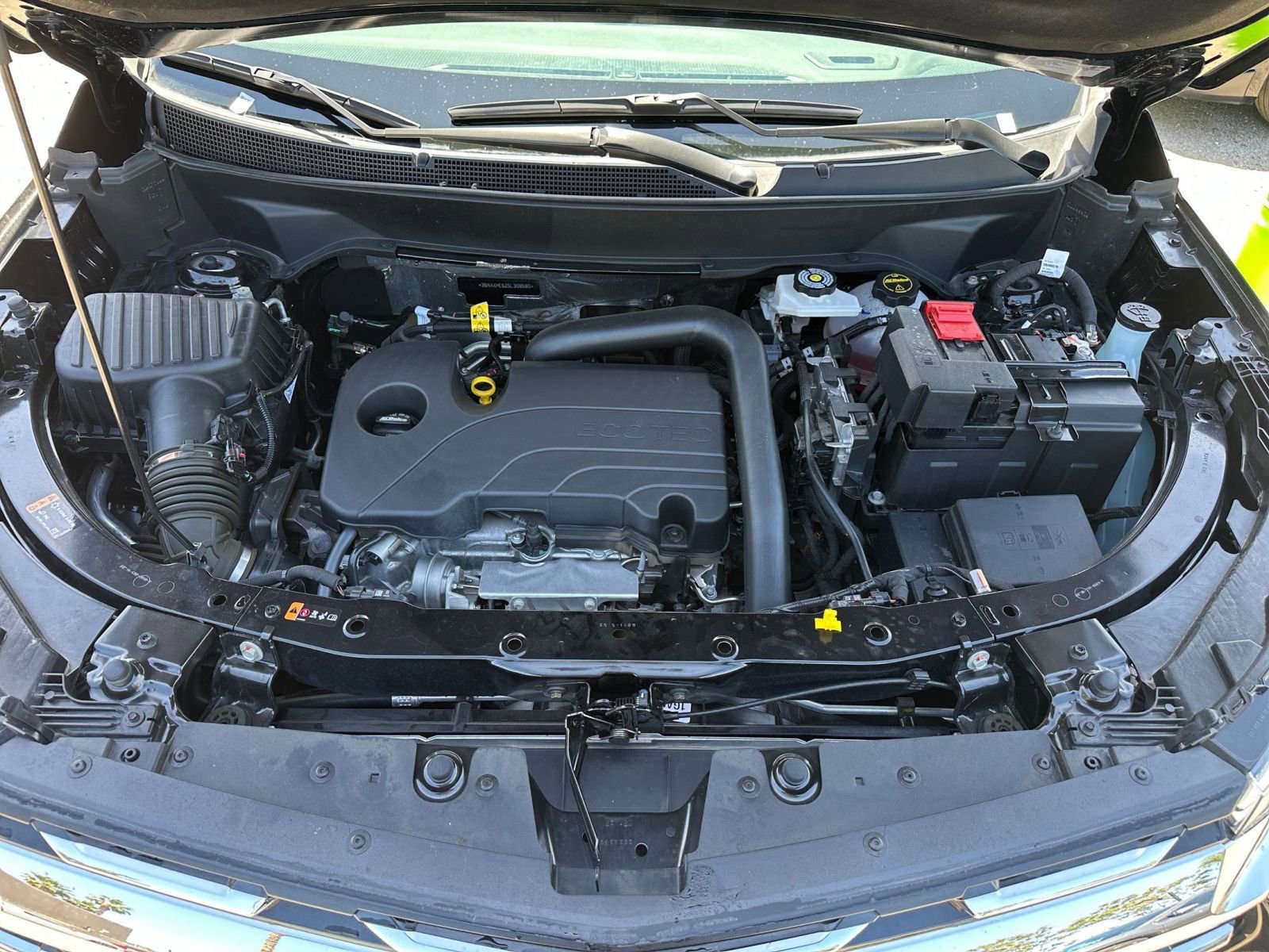 Used 2025 Chevrolet Equinox LT FWD image 32