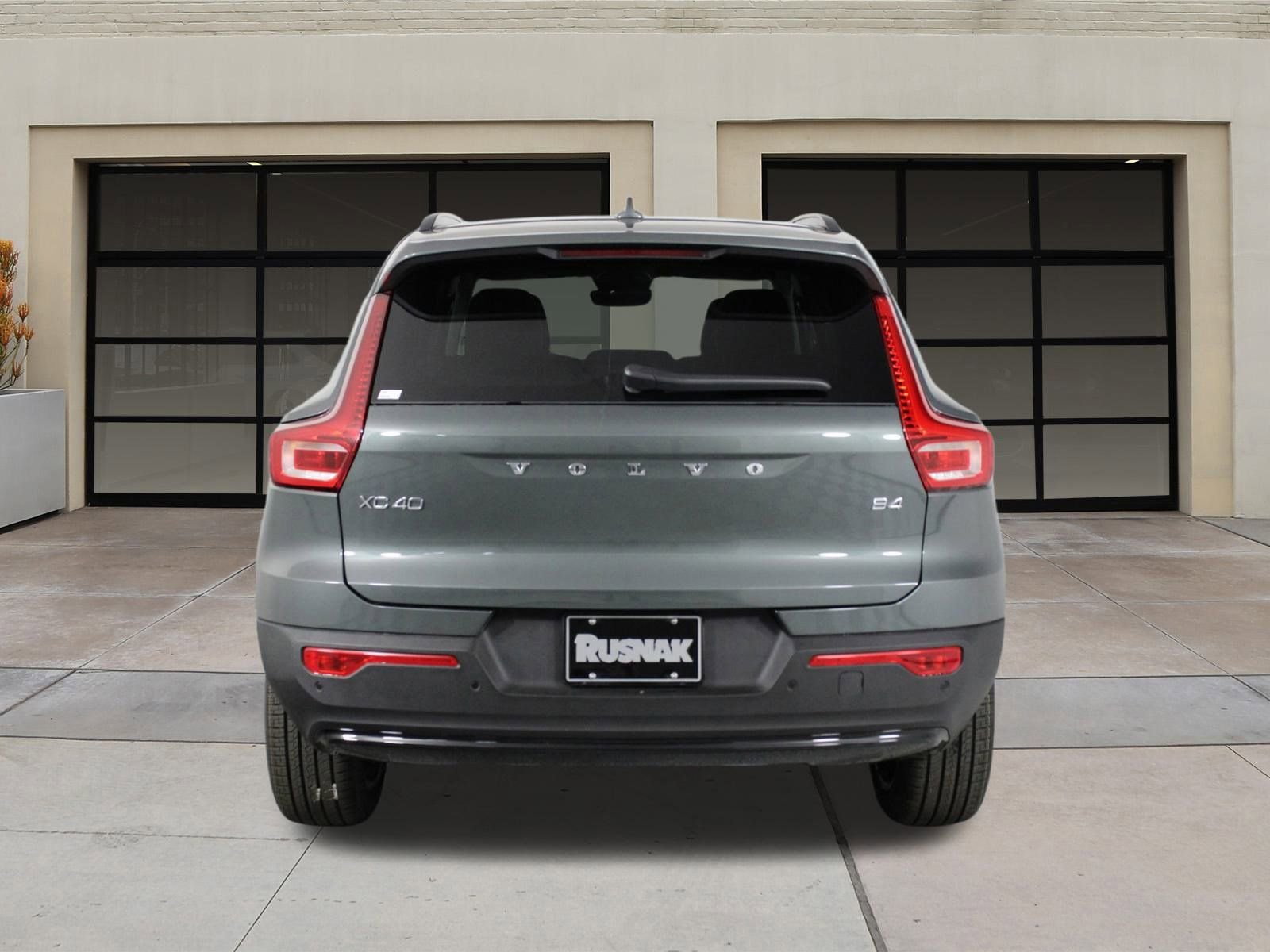 New 2026 Volvo XC40 B4 Plus image 4