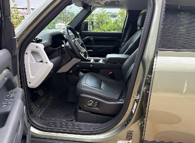 Used 2025 Land Rover Defender 130 S AWD/4WD image 9