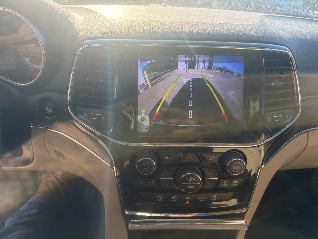 Used 2019 Jeep Grand Cherokee Limited w/ Luxury Group II image 12