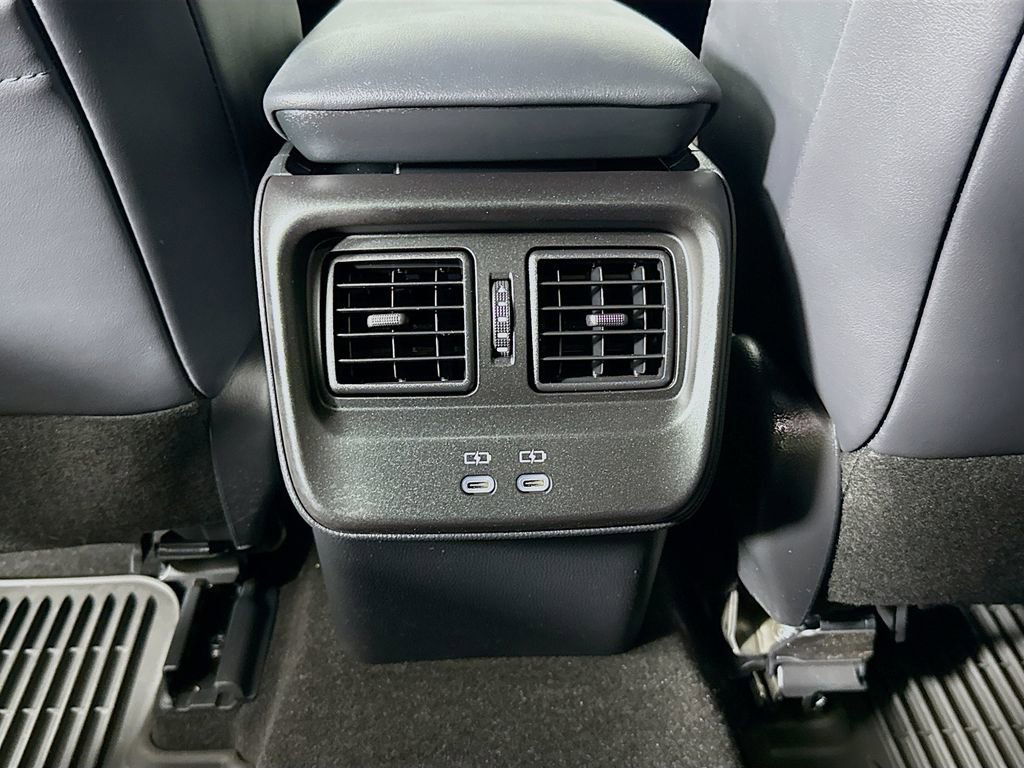 Certified 2023 Toyota Crown XLE image 27