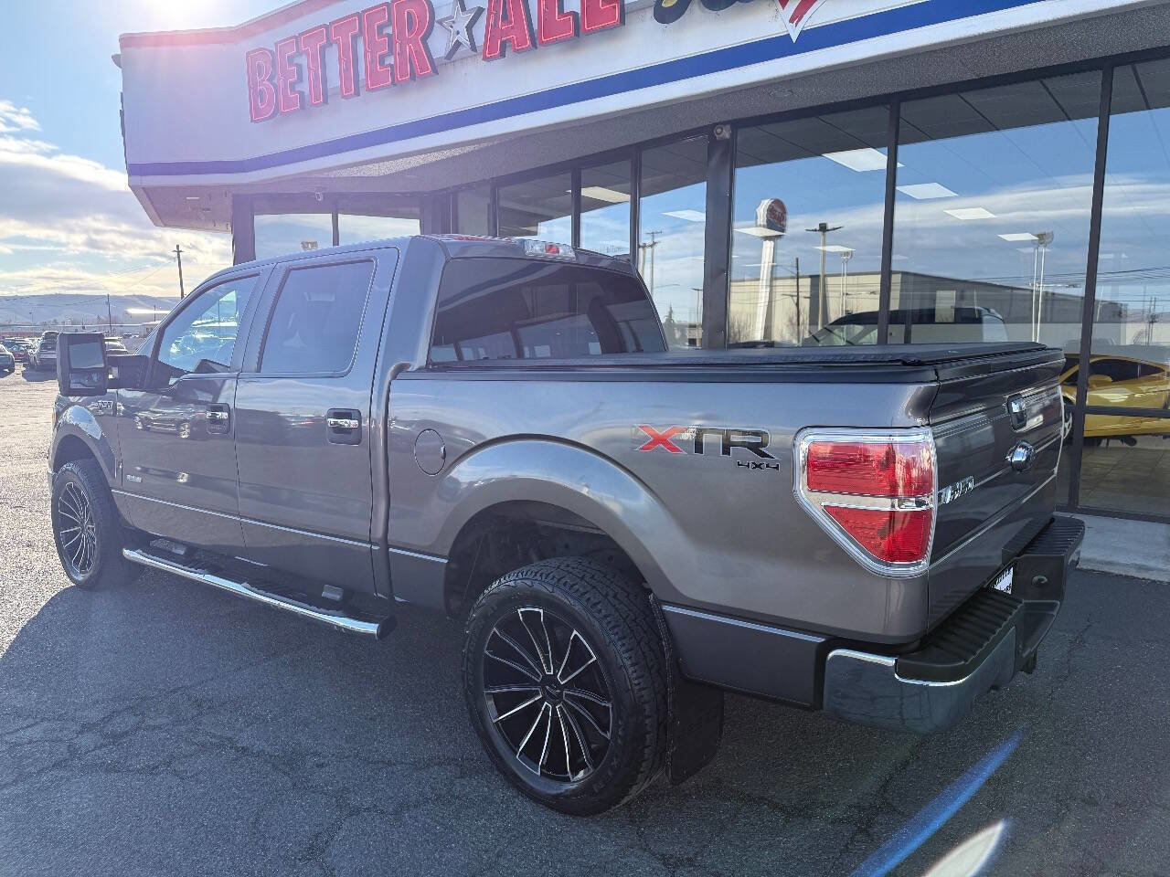 Used 2014 Ford F150 XLT w/ Equipment Group 302A Luxury image 8