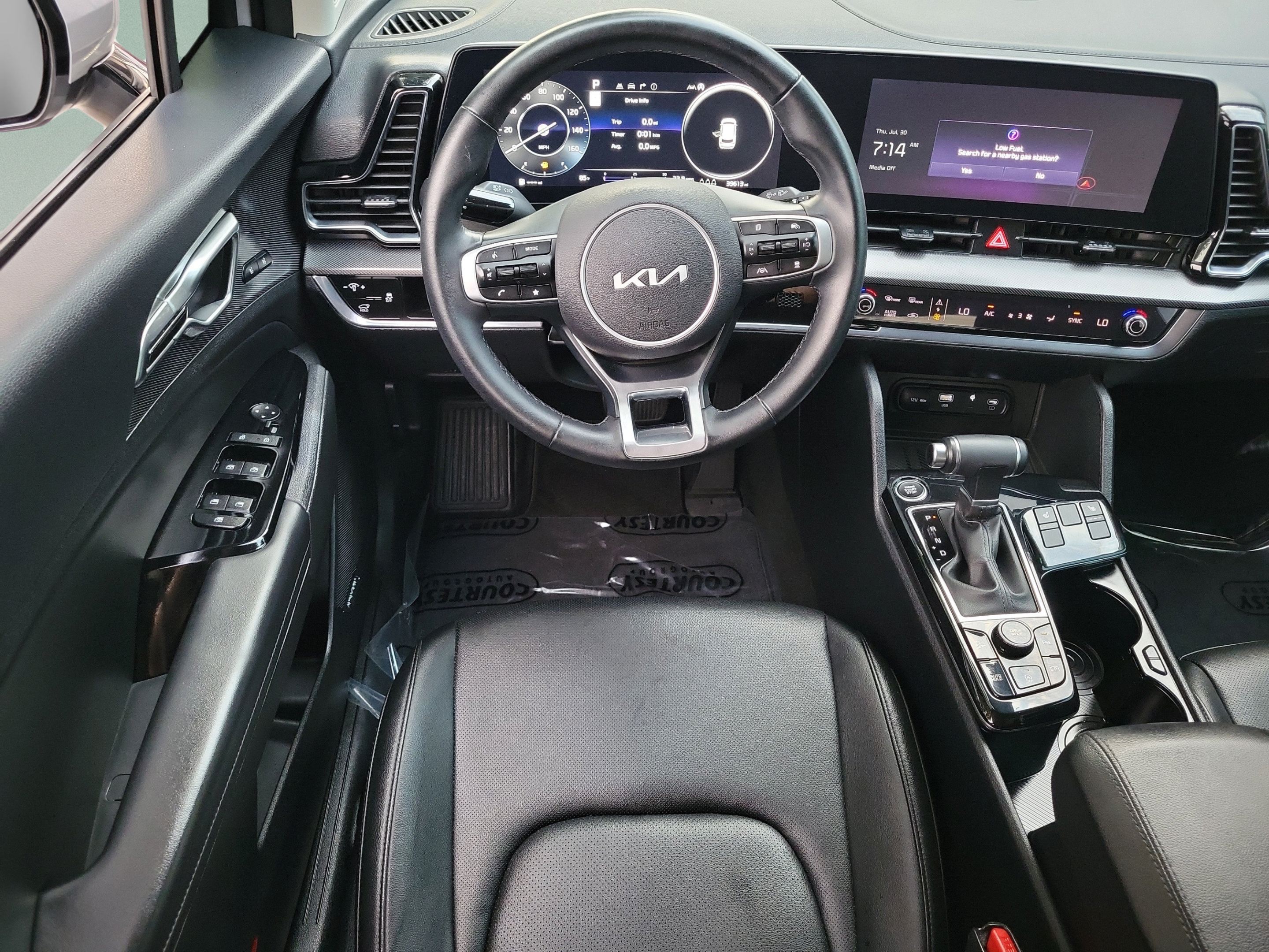 Certified 2025 Kia Sportage SX FWD image 9