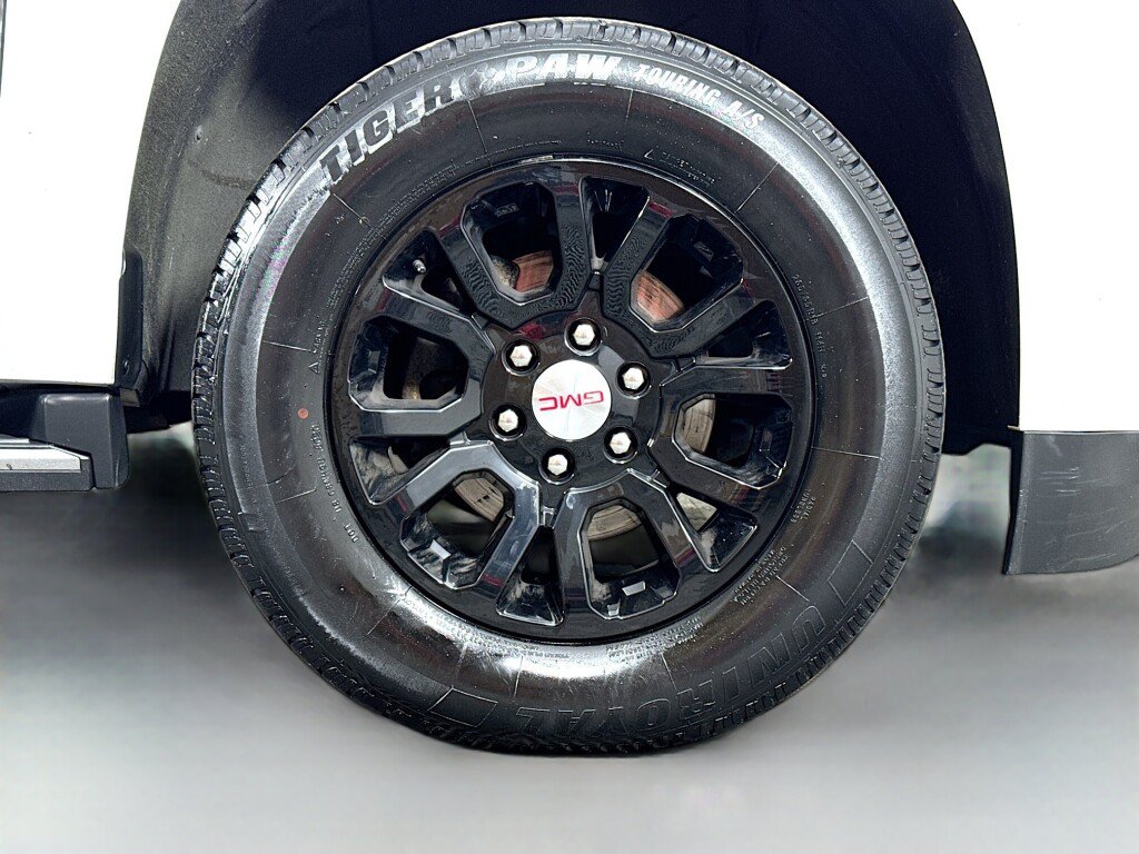 Used 2020 GMC Yukon SLE AWD/4WD image 42