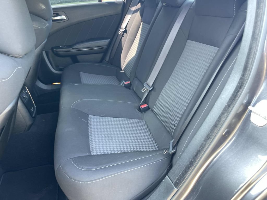 Used 2022 Dodge Charger R/T w/ Driver Convenience Group RWD image 16
