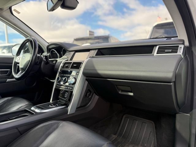 Used 2017 Land Rover Discovery Sport HSE image 17