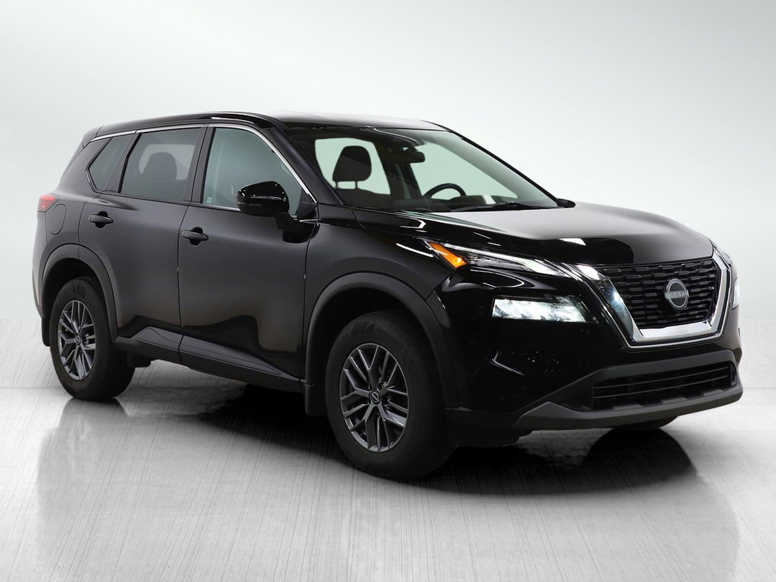 Used 2022 Nissan Rogue S image 7