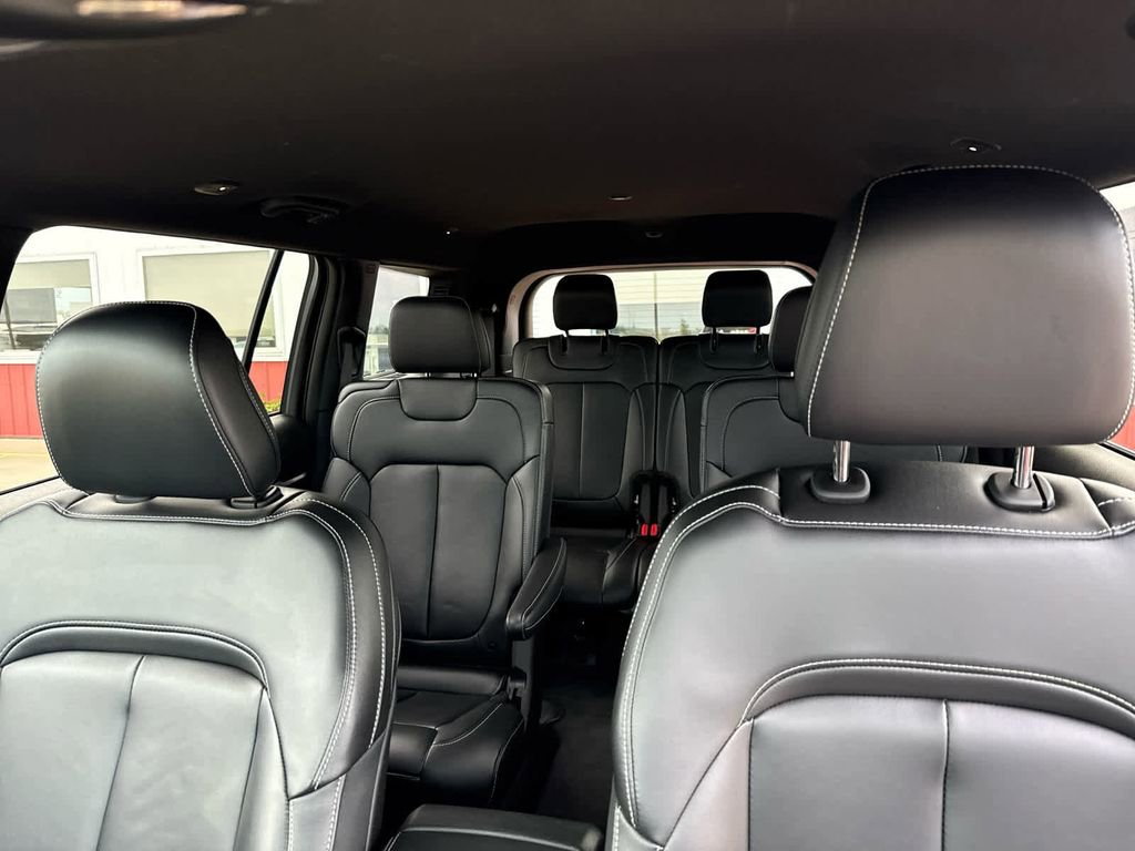 Used 2024 Jeep Grand Cherokee L Limited image 31