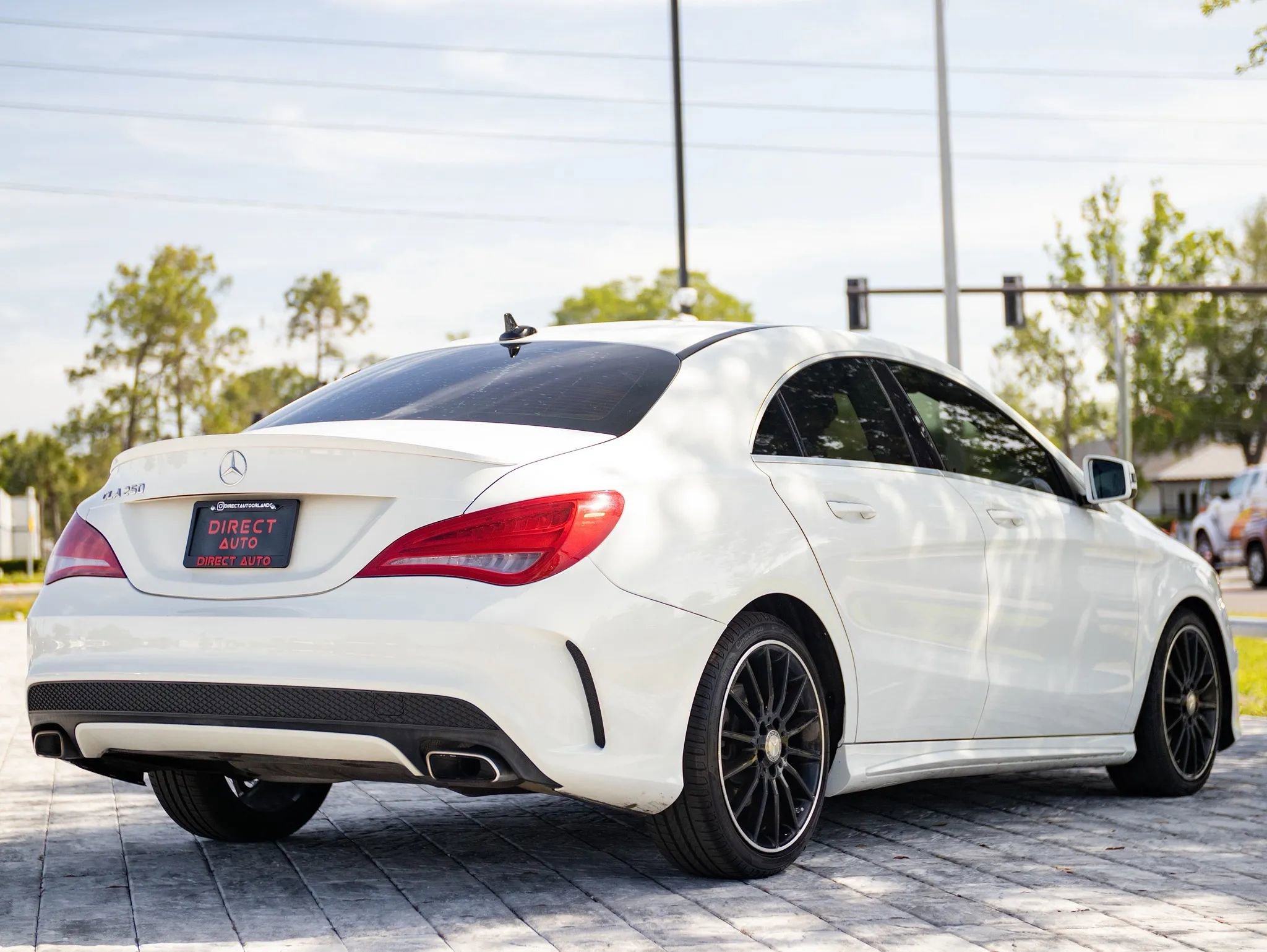 Used 2015 Mercedes-Benz CLA 250 image 16