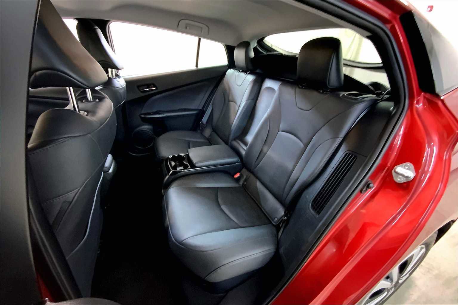 Used 2017 Toyota Prius Prime Advanced image 20