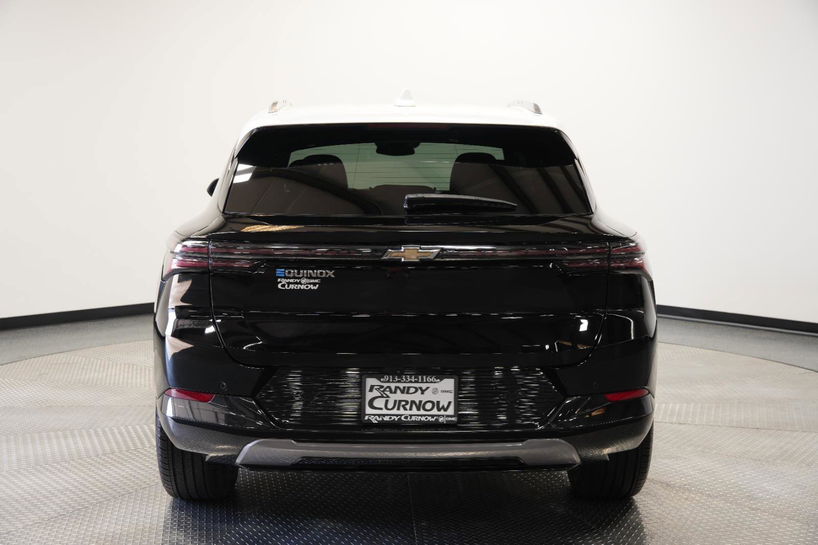 Used 2025 Chevrolet Equinox EV LT w/ Convenience Package image 6