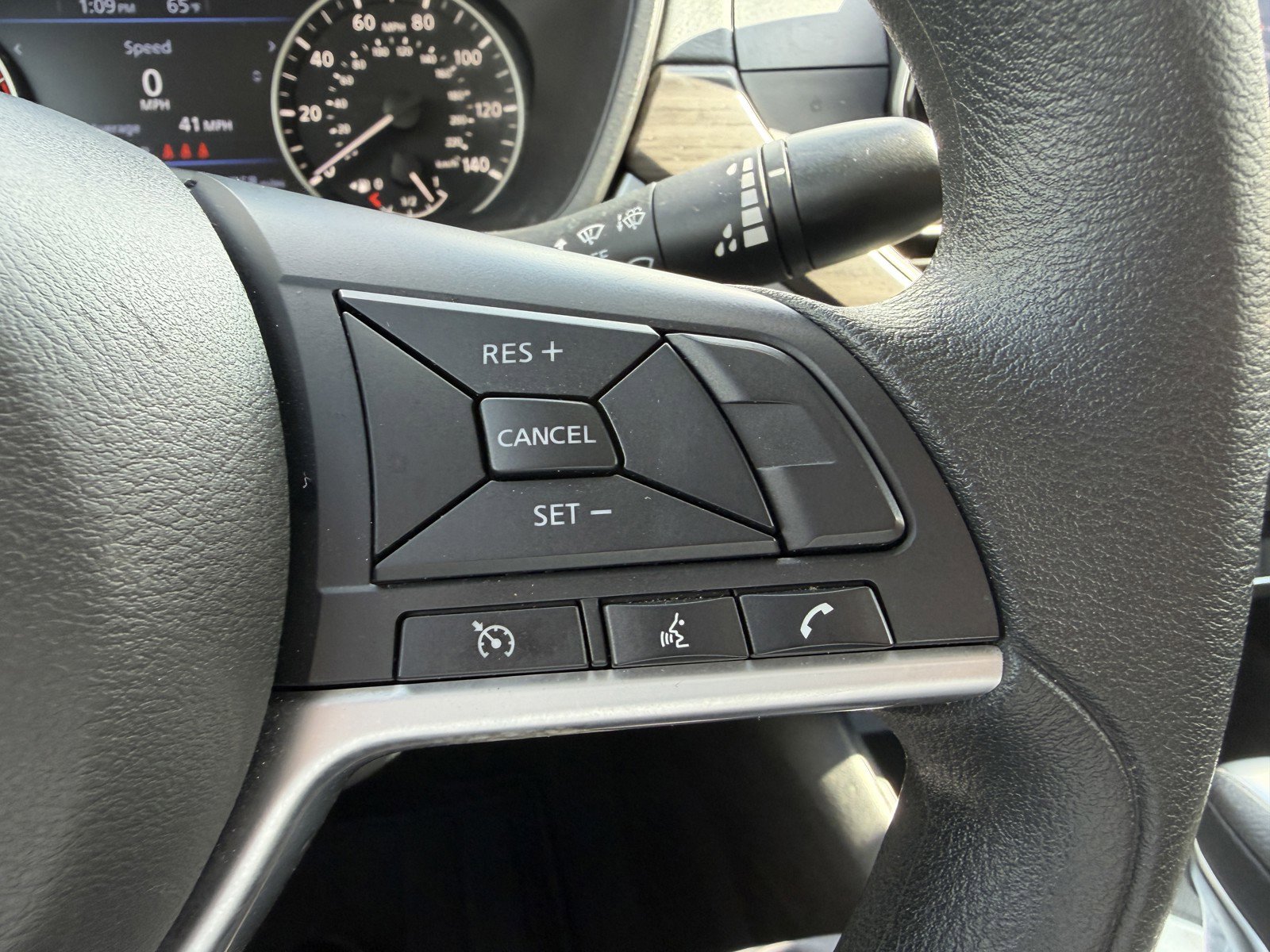 Used 2025 Nissan Altima 2.5 SV image 25