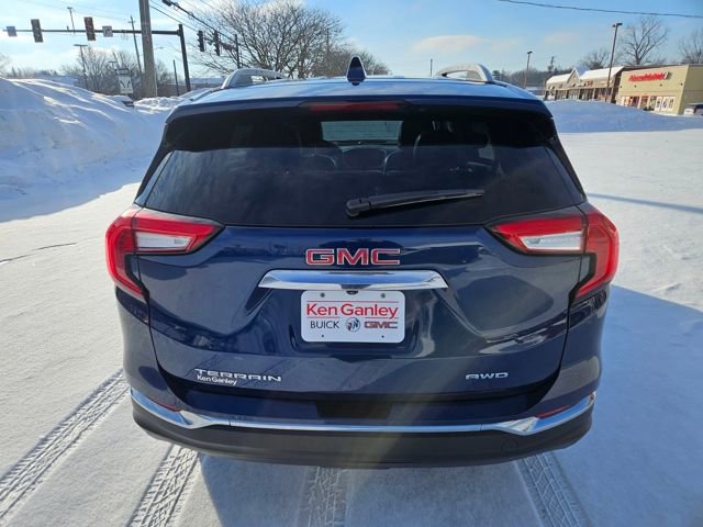 Used 2022 GMC Terrain SLT w/ LPO, Floor Liner Package image 6
