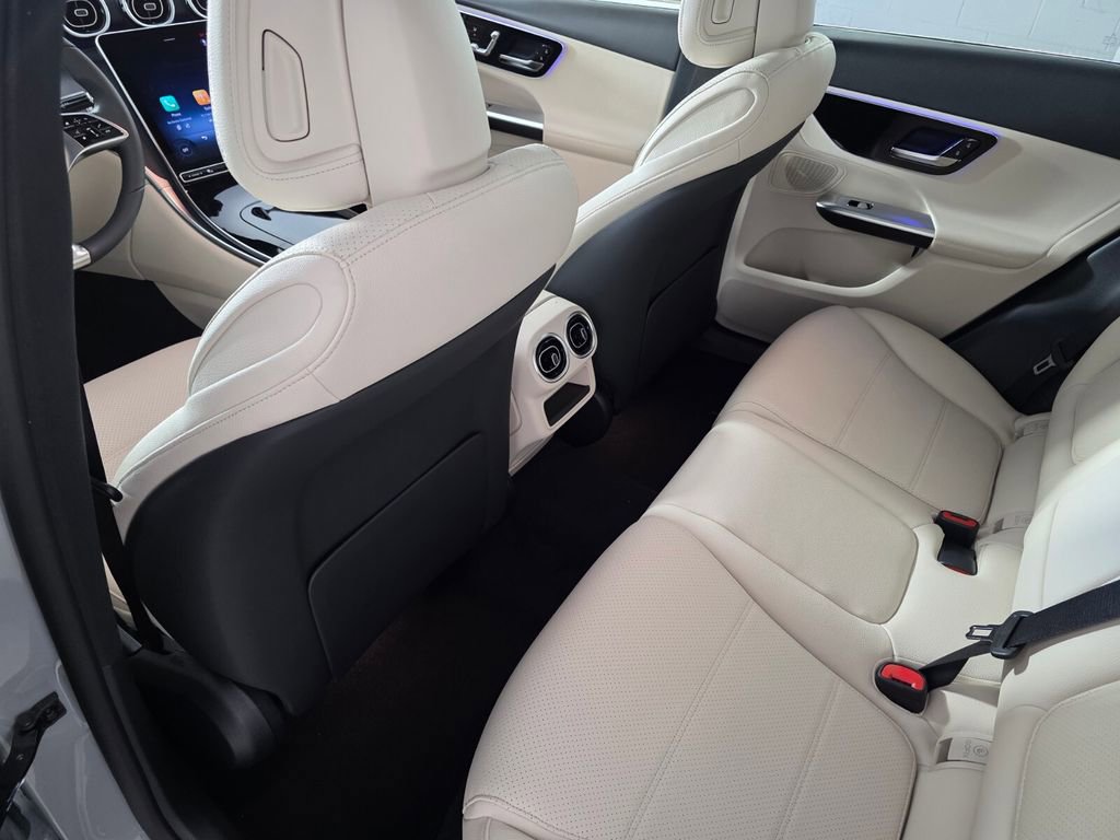 New 2026 Mercedes-Benz GLC 300 image 12