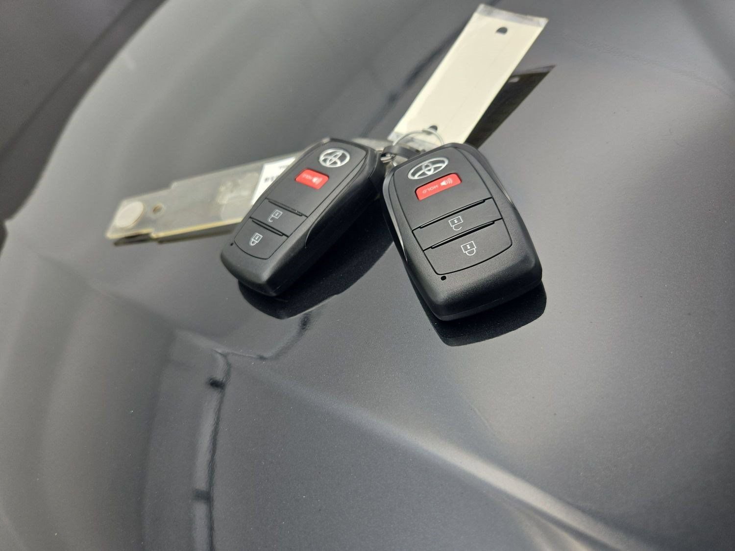 Used 2025 Toyota Corolla Cross AWD Hybrid image 31
