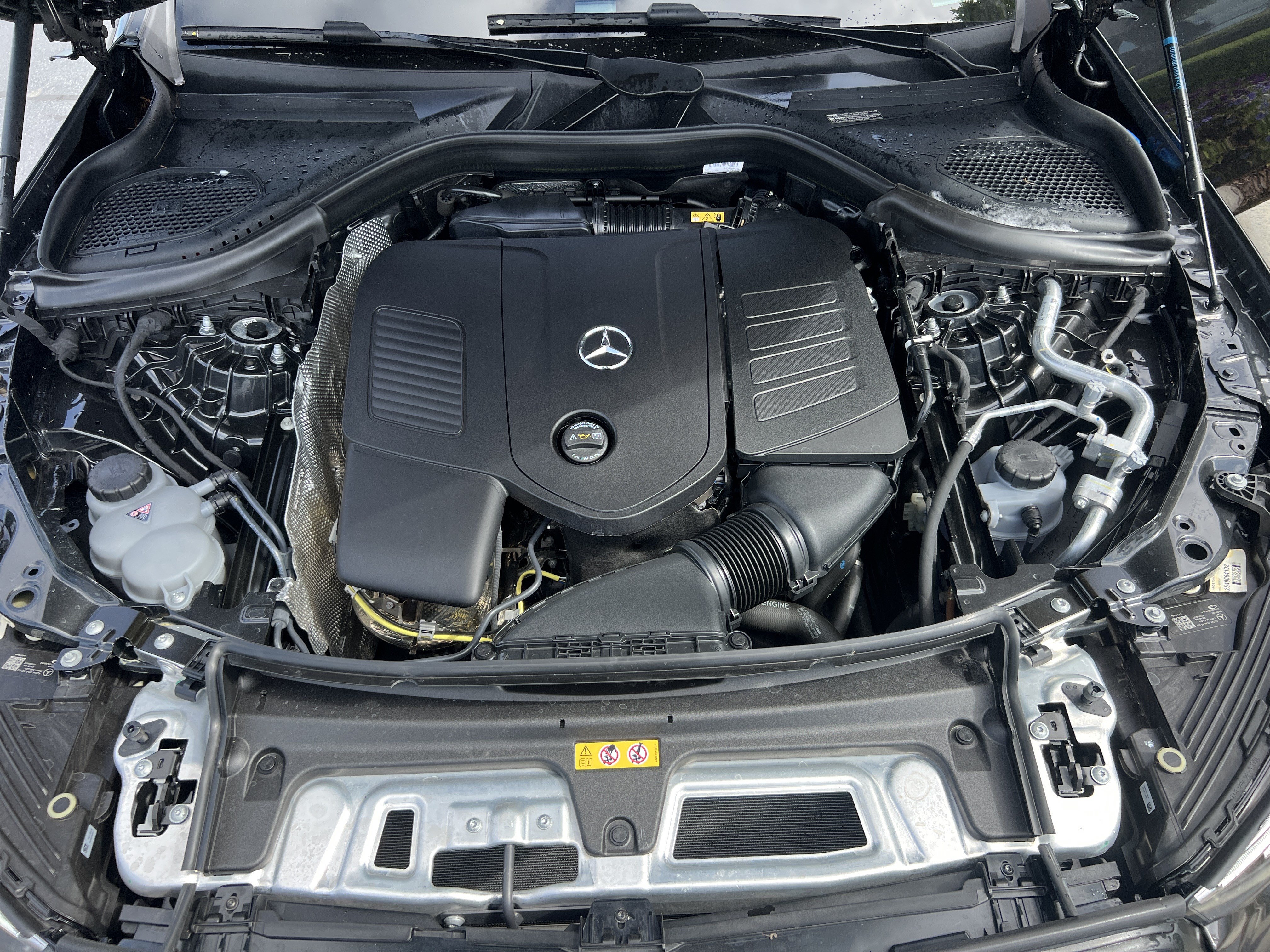 Certified 2025 Mercedes-Benz GLC 300 4MATIC image 35