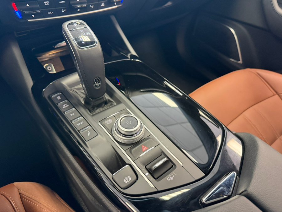 Used 2023 Maserati Levante GT AWD/4WD image 65