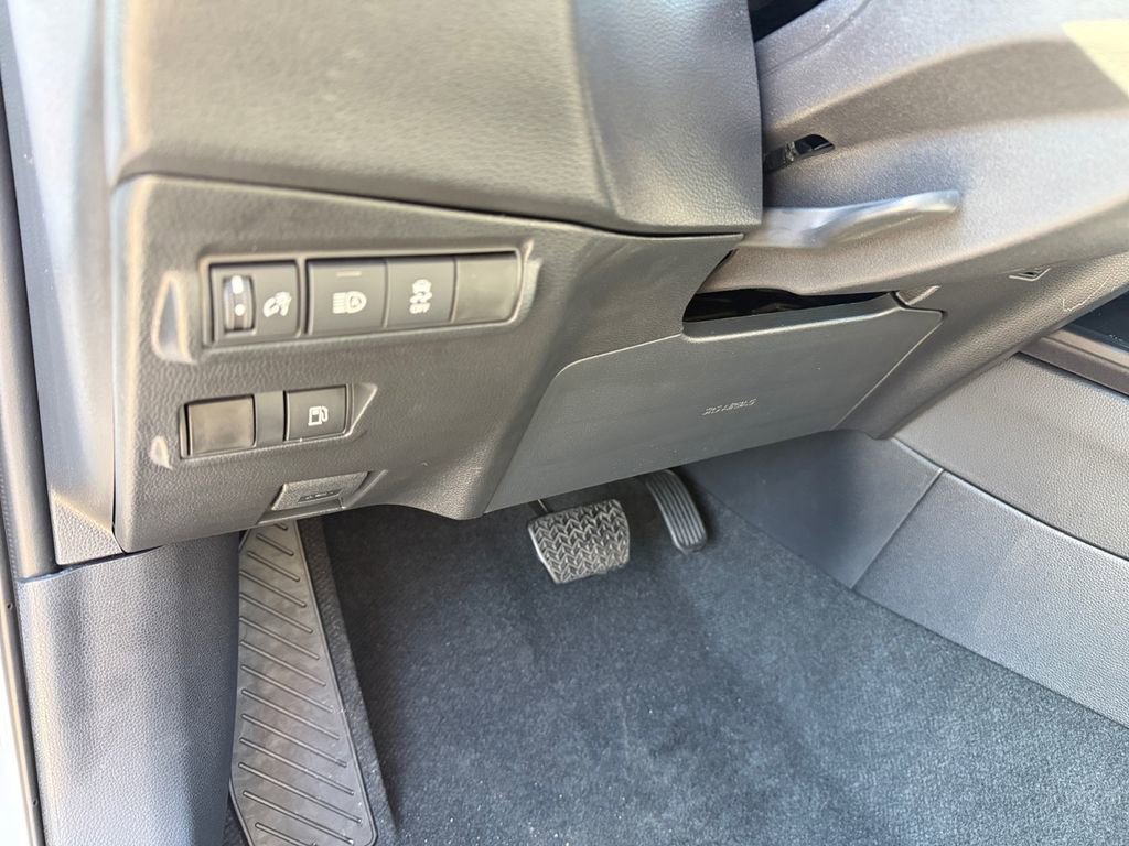 New 2026 Toyota Corolla Cross SE image 25