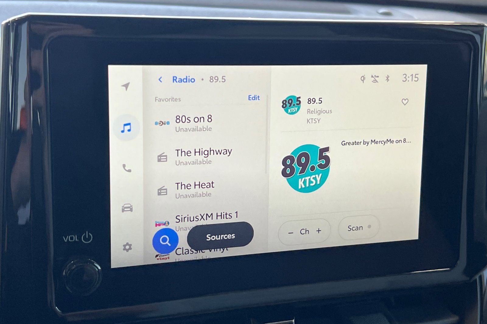 Certified 2025 Toyota Corolla Cross LE image 15