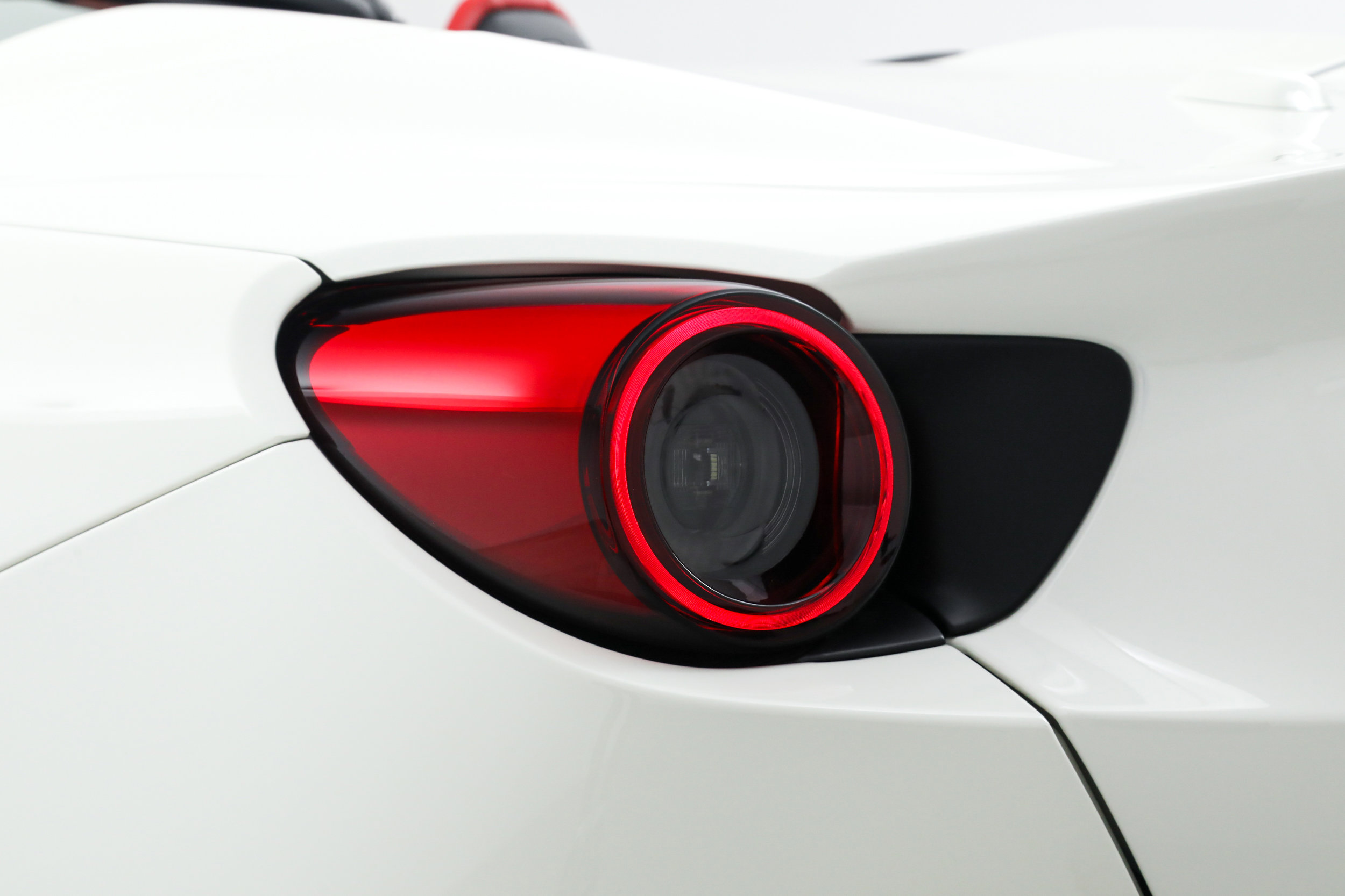 Certified 2022 Ferrari Portofino M RWD image 18