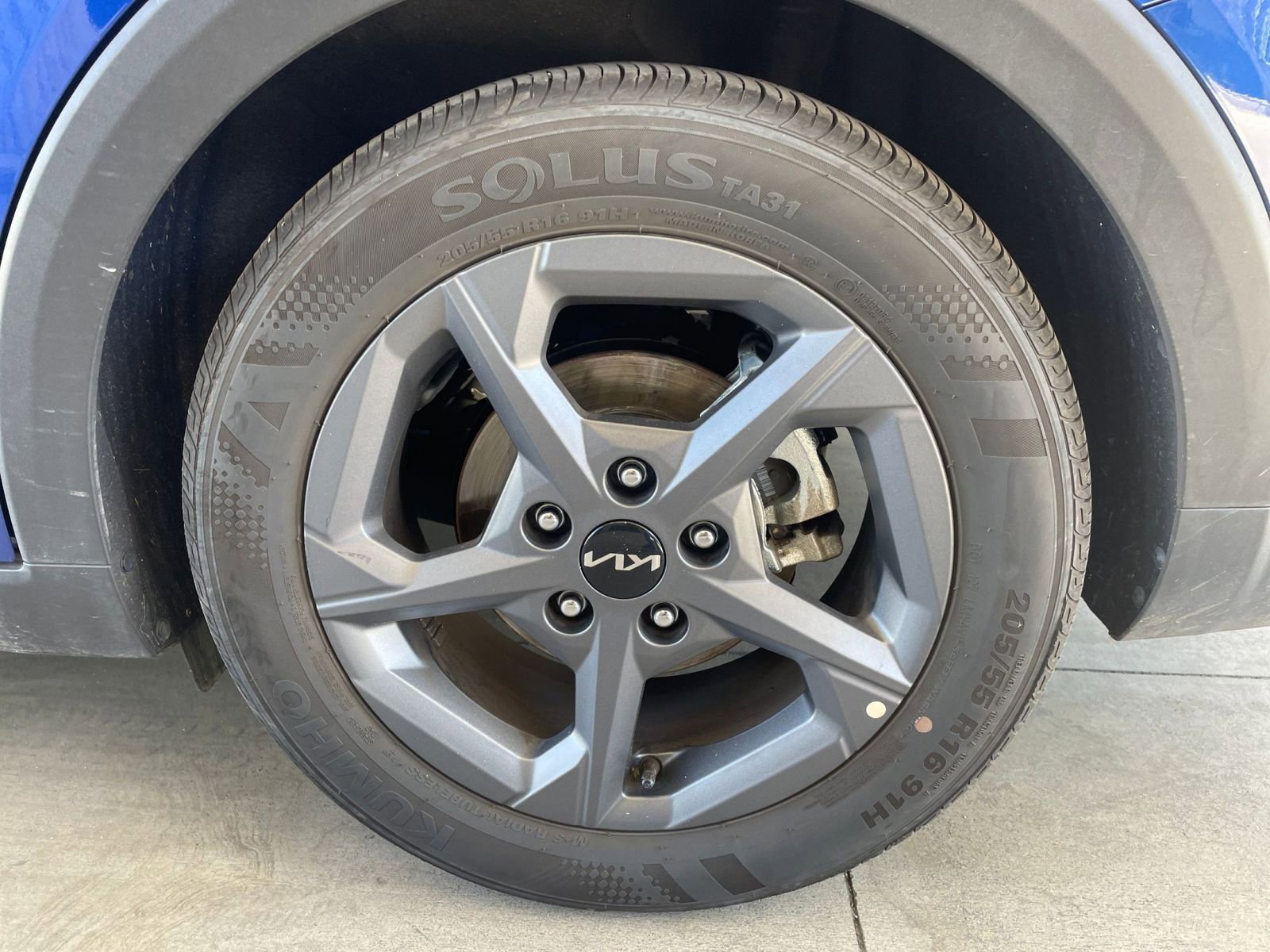 Used 2025 Kia K4 LXS image 29