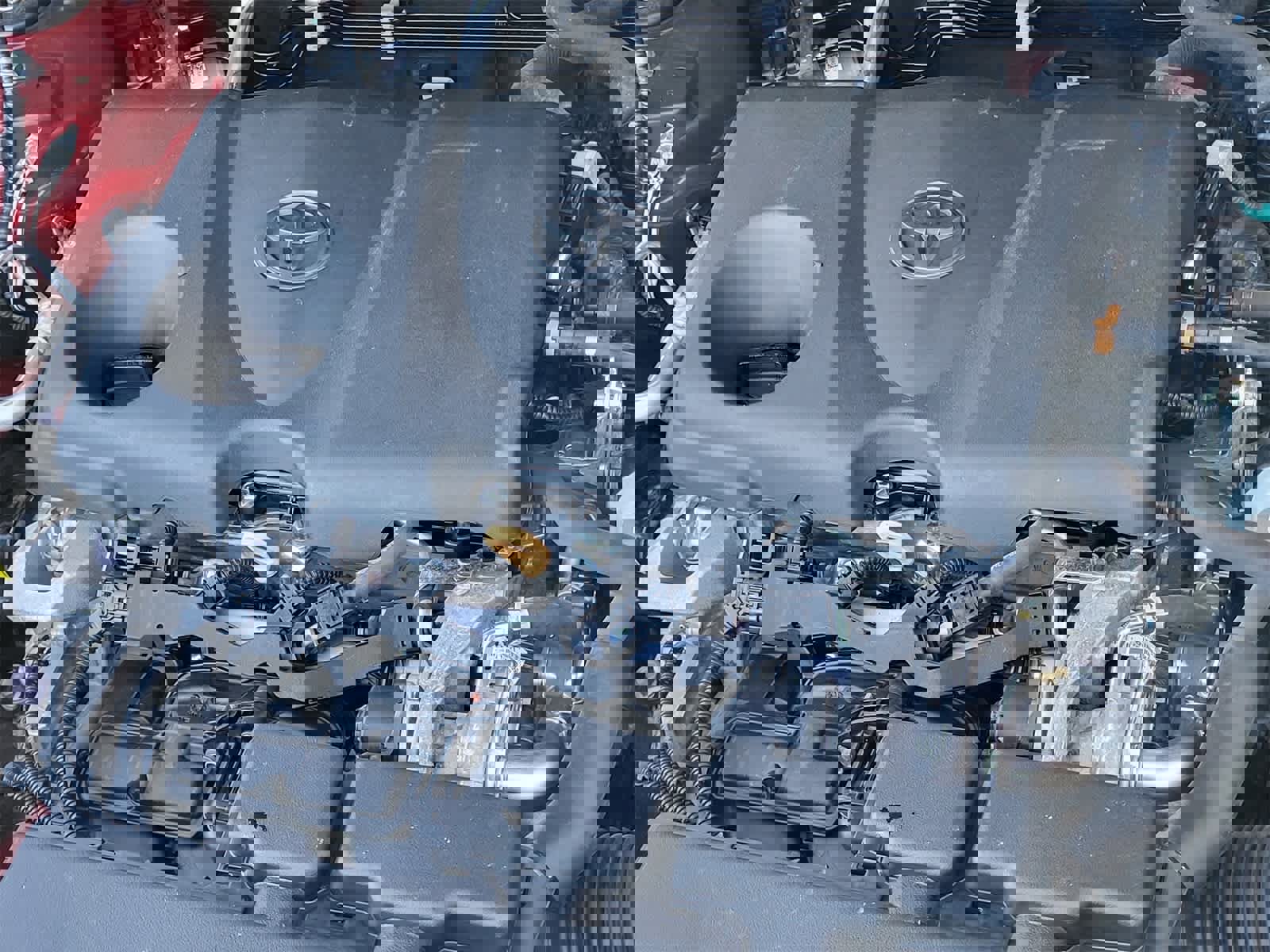 Used 2020 Toyota RAV4 XLE Premium image 29