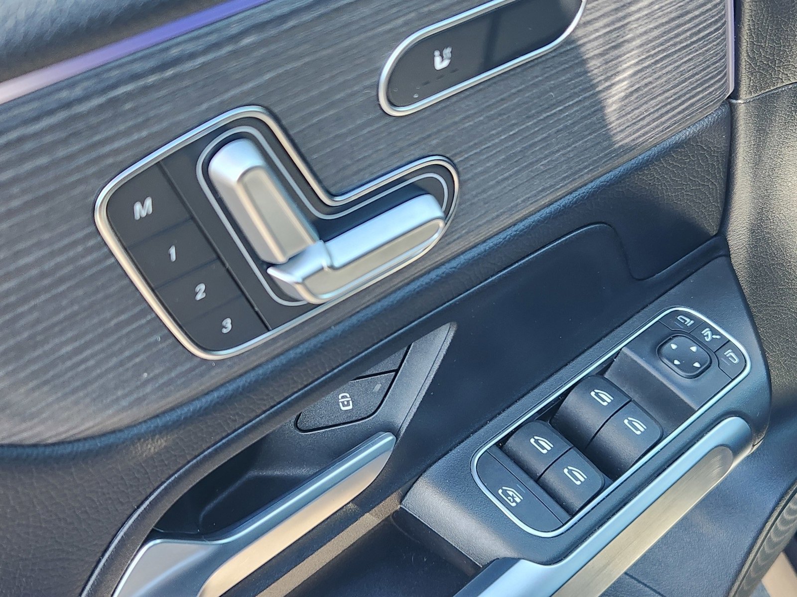 Used 2023 Mercedes-Benz GLB 250 image 16