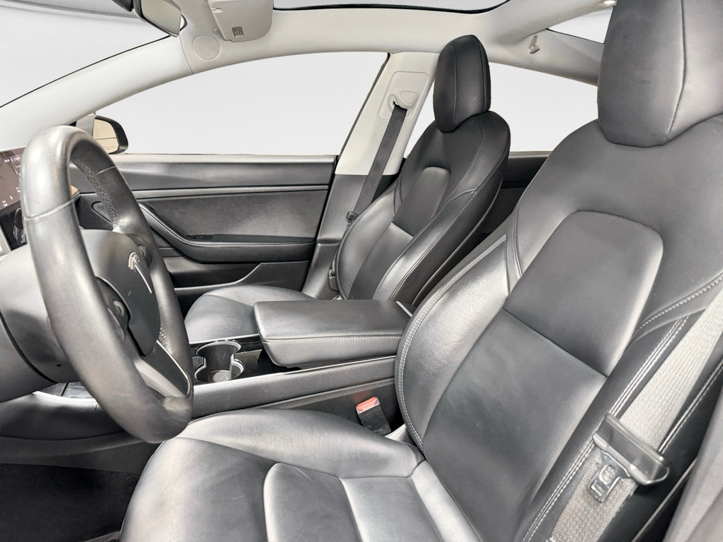 Used 2020 Tesla Model 3 Standard Range Plus image 15