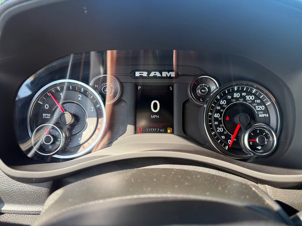 Used 2024 RAM 5500 Tradesman AWD/4WD image 17