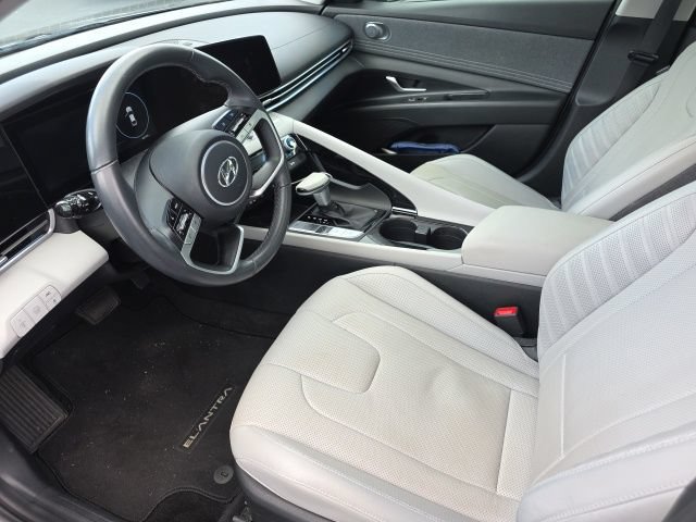 Used 2023 Hyundai Elantra Limited FWD image 10