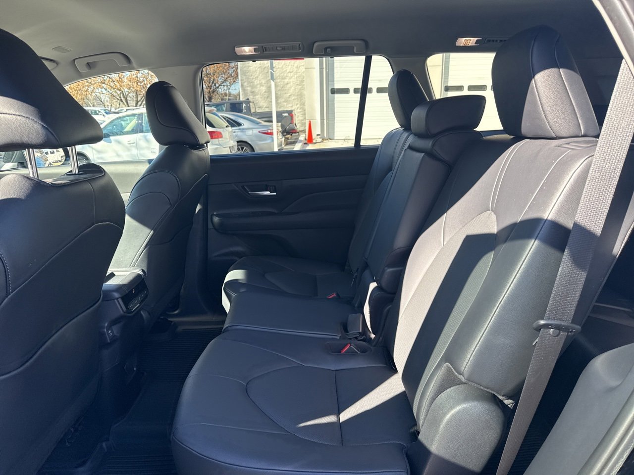 Used 2025 Toyota Grand Highlander FWD image 8