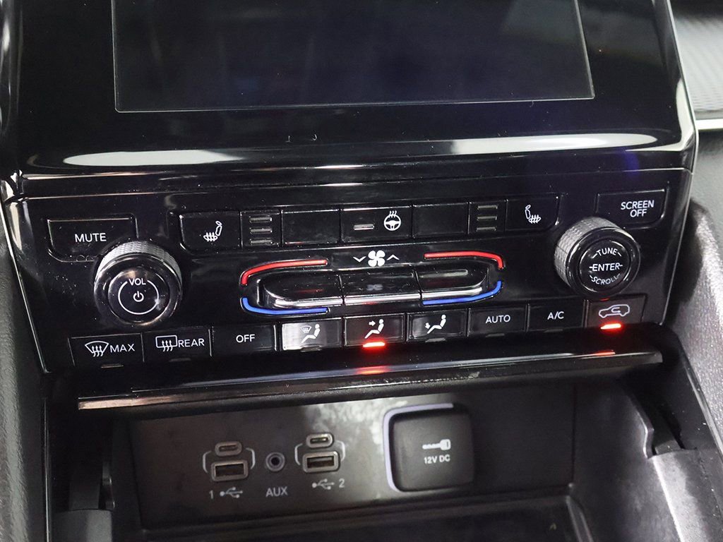 Used 2023 Jeep Grand Cherokee L Laredo image 44