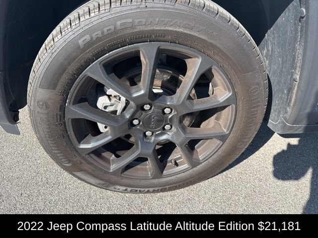 Used 2022 Jeep Compass Latitude w/ Convenience Group AWD/4WD image 9