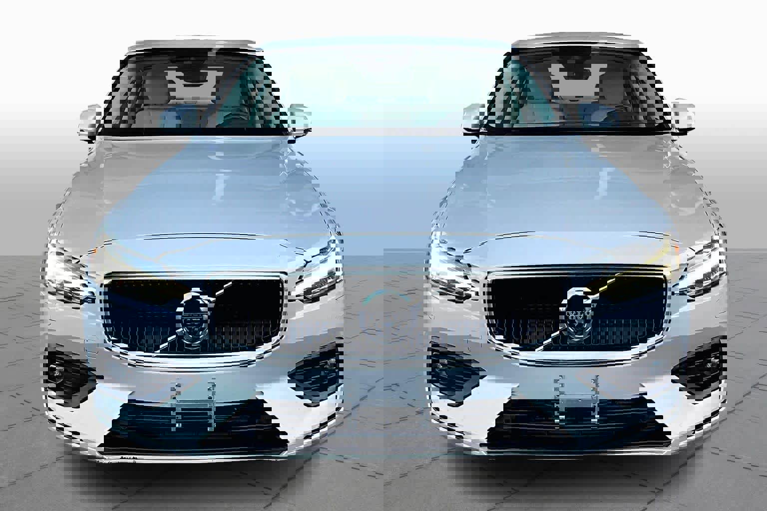 Used 2020 Volvo S60 T5 Momentum image 3