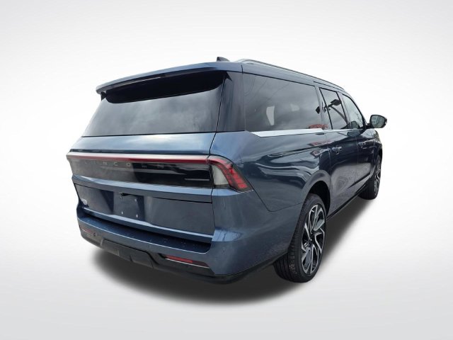 New 2027 Lincoln Navigator L Reserve RWD image 3