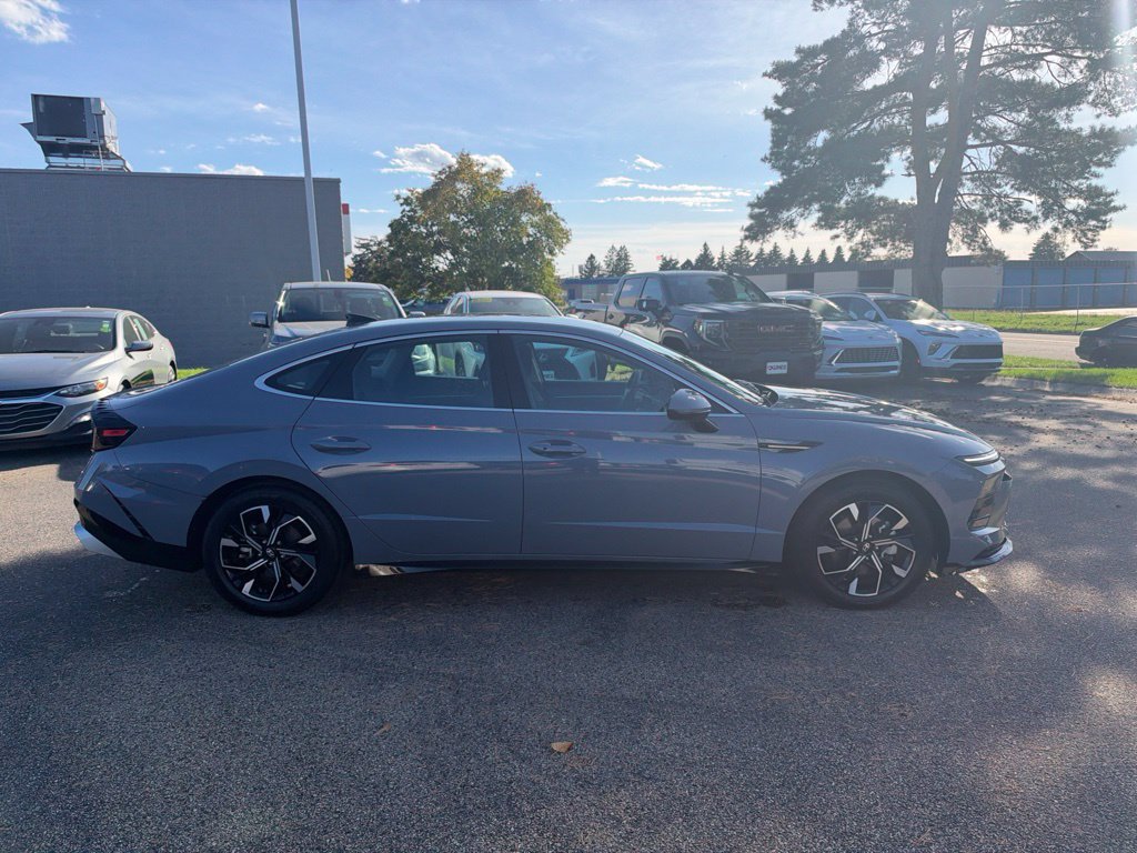 Used 2024 Hyundai Sonata SEL FWD image 4