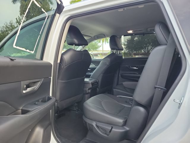 Used 2025 Toyota Grand Highlander AWD image 7