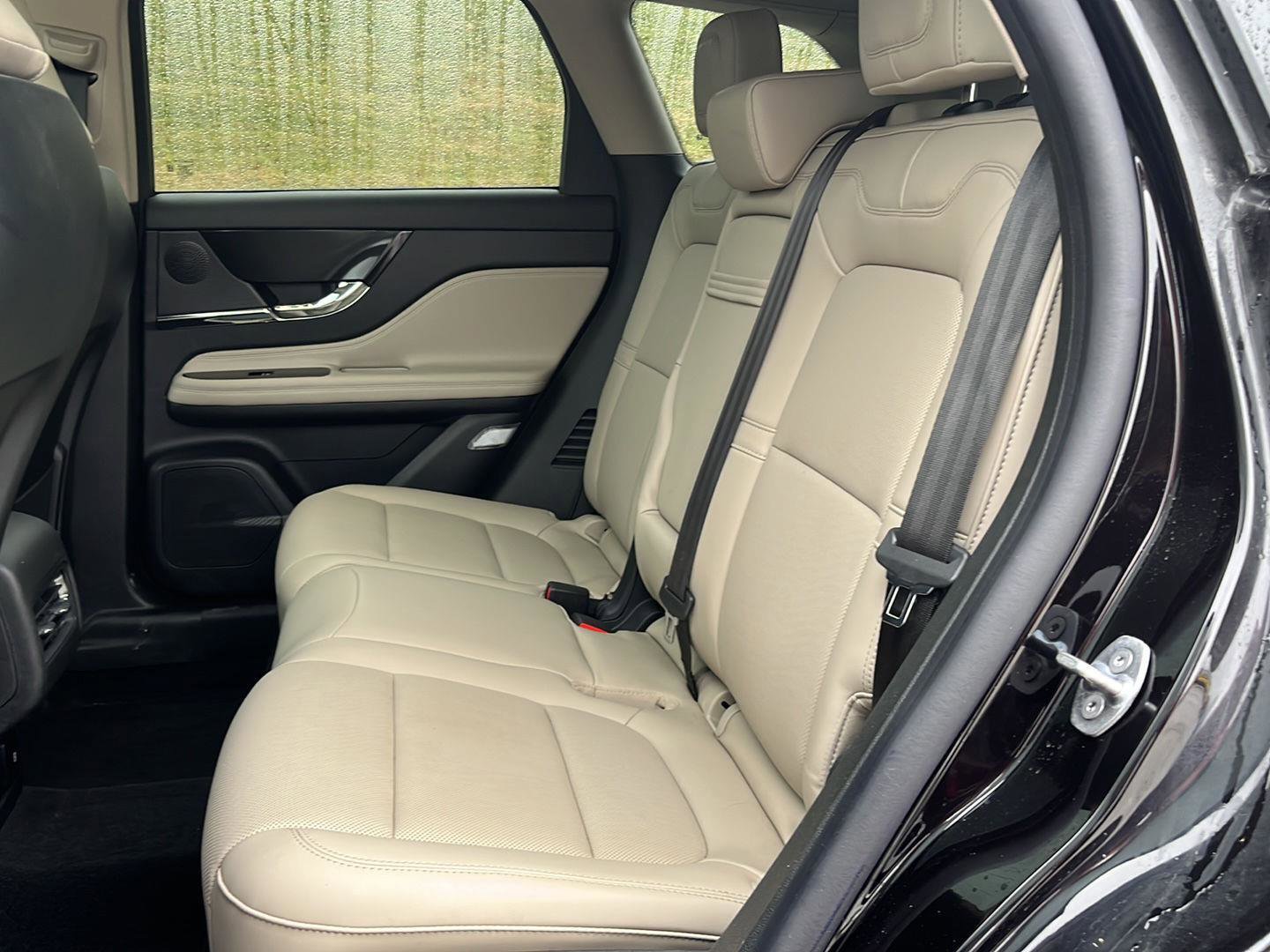 Used 2025 Lincoln Corsair Premiere w/ Equipment Group 101A image 17